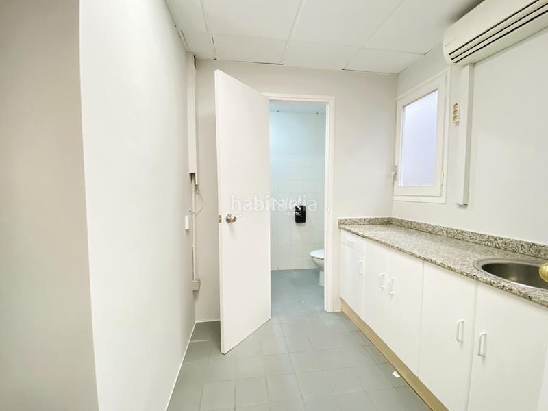 Foto c76dbc1e-4745-4e3c-bde4-338b989be7b8. Location bureau dans St. Pere - Sta. Caterina - El Born Barcelona