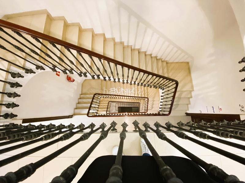 Foto 3f7f4355-b3ce-44d6-8c00-ec2de95d333a. Alquiler oficina en St. Pere - Sta. Caterina - El Born Barcelona