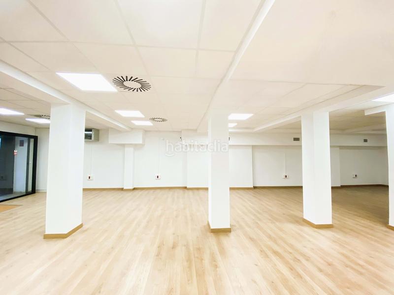 Foto 304e39eb-8a4c-4212-bed1-2edca0c5f867. Rent business premise in La Nova Esquerra de l´Eixample Barcelona