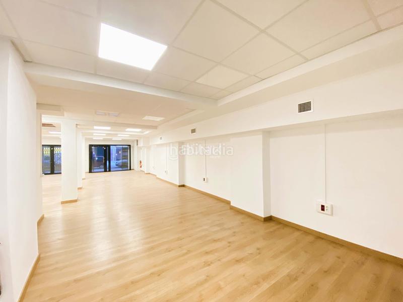 Foto a9cc974b-a9aa-4f9a-bf89-77260d3d6381. Rent business premise in La Nova Esquerra de l´Eixample Barcelona