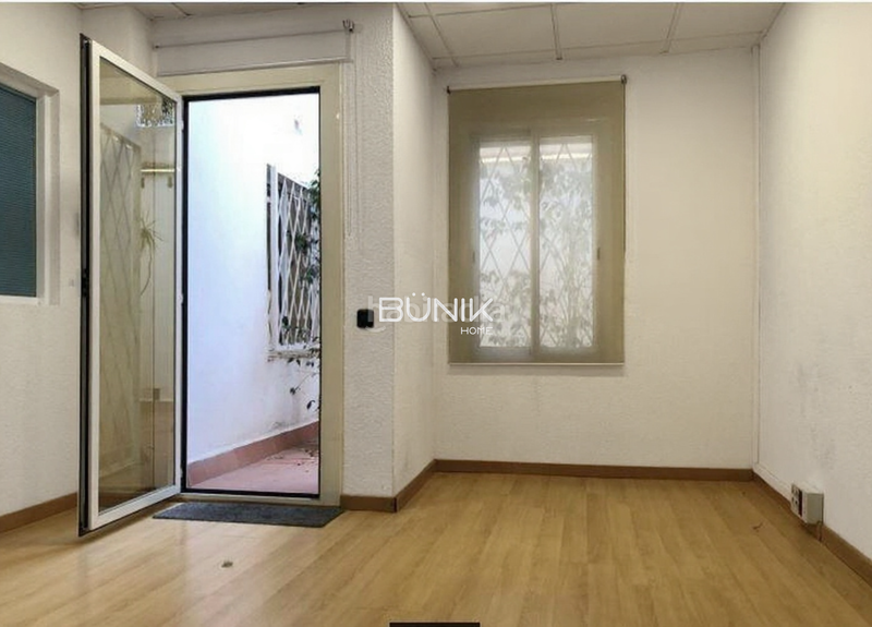 Foto 3cb90e9c-7ea7-49c4-a807-499cbd6904db. Locale commerciale in Guinardó Barcelona