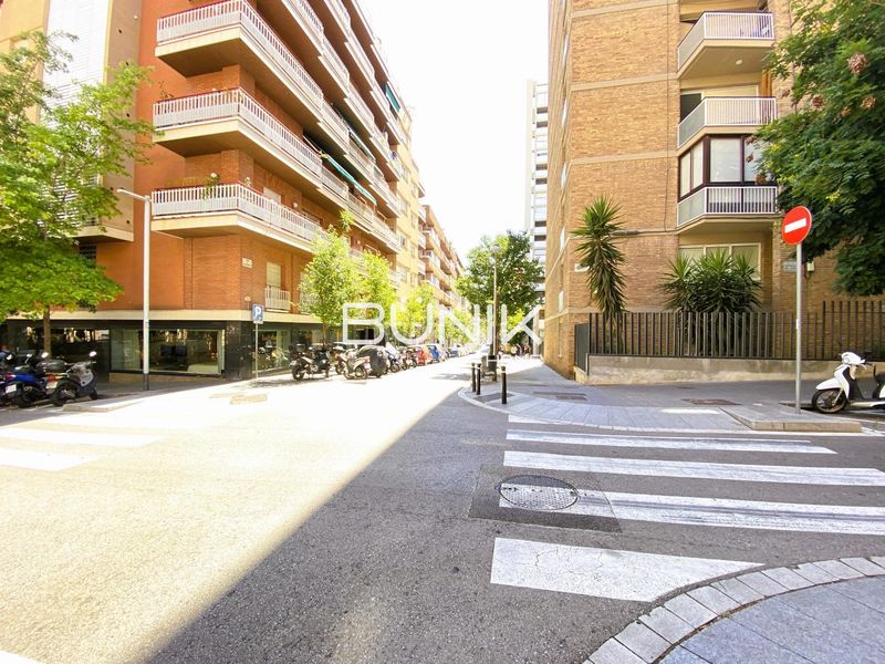 Foto c4ce0205-8827-4982-acc6-4f7d477ef393. Local comercial a El Camp d´en Grassot i Gràcia Nova Barcelona