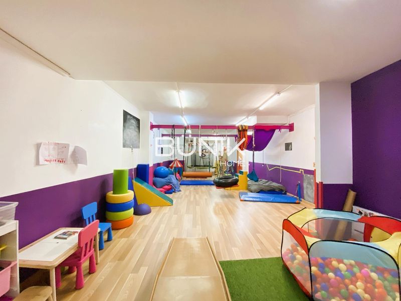 Foto f4812502-716a-4d69-a4cc-48e238f1cd74. Local comercial a El Camp d´en Grassot i Gràcia Nova Barcelona