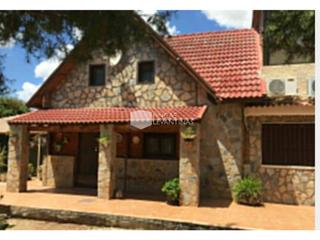 Xalet en Villamontes-Boqueres. Chalet con varias viviendas, piscina y huerta, alicante