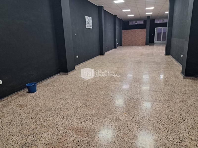 Foto b73d660d-252a-4ea8-a34f-4f5153b6fc39. Locale commerciale in Centro Sant Vicent del Raspeig