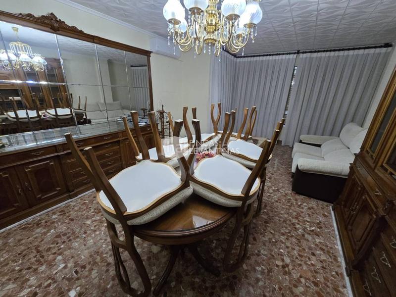 Foto d579fe30-3e8e-4c74-bda0-95c293d61019. House in Norte Sant Vicent del Raspeig