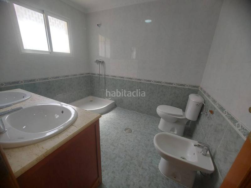 Foto 8322d938-58f8-47d2-8953-094d3b26b388. Maison avec parking dans Centro Sant Vicent del Raspeig