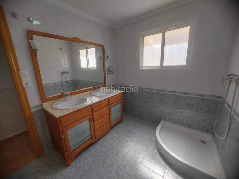 Foto a6b9175d-ef67-49f2-a6f5-9c8b24db56b0. Maison avec parking dans Centro Sant Vicent del Raspeig