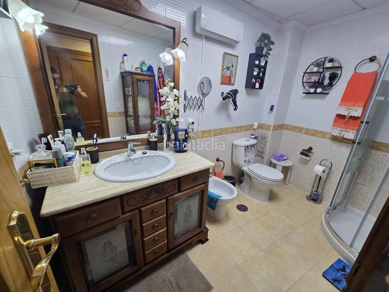 Foto 1cd0c86d-8968-4fb1-890f-e75fb011ea65. Casa amb aparcament a Centro Sant Vicent del Raspeig