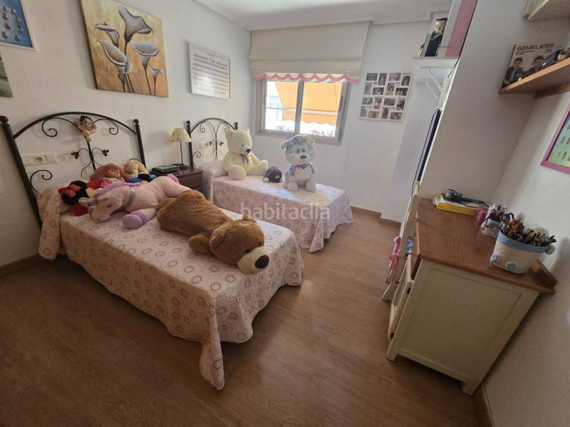 Foto 22cb3fb6-c9db-4cb0-b477-42879e1a1fc0. Casa amb aparcament a Centro Sant Vicent del Raspeig