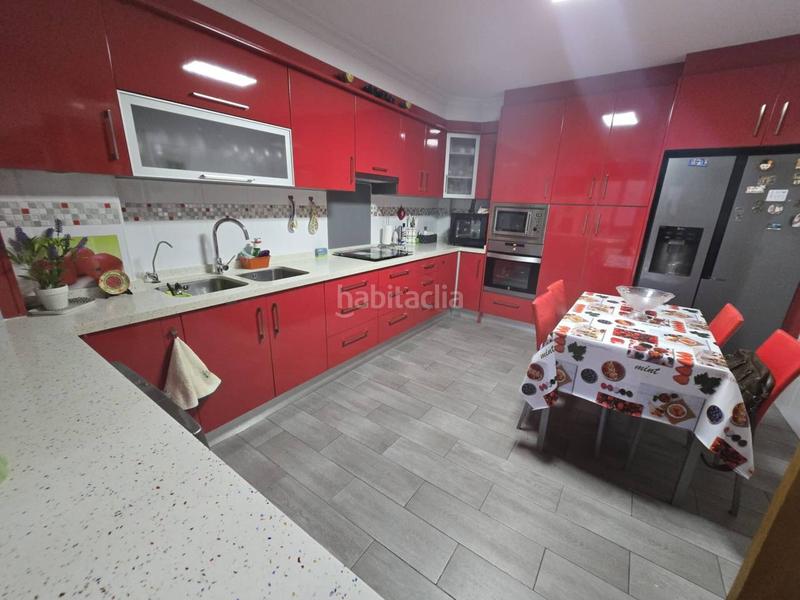 Foto 685985d9-f884-44e6-a63d-ab54c5999239. Casa amb aparcament a Centro Sant Vicent del Raspeig