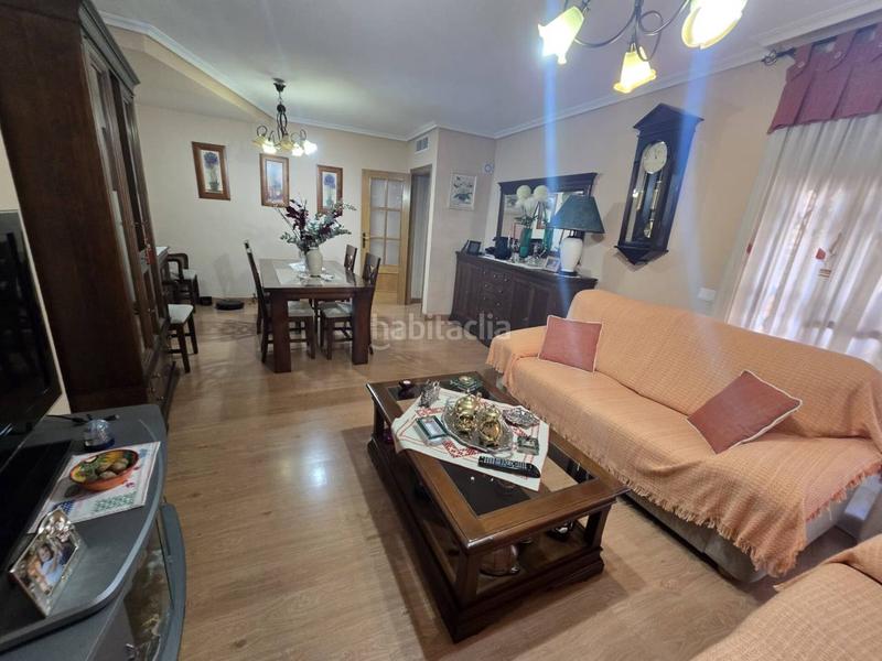 Foto 87881cc7-5e3c-4bda-9538-15b366364322. Casa amb aparcament a Centro Sant Vicent del Raspeig