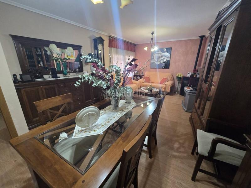 Foto bce8ae3b-7725-4914-b1fc-3c8eafade581. Casa amb aparcament a Centro Sant Vicent del Raspeig