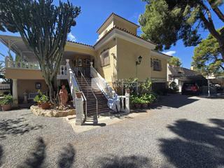 Chalet in Villamontes-Boqueres. Venta de chalet  en sant vicent del raspeig  san vicente del ras