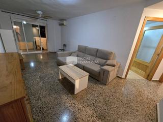 Pis a Centro. Piso en venta en zona centrosur con garaje y ascensor