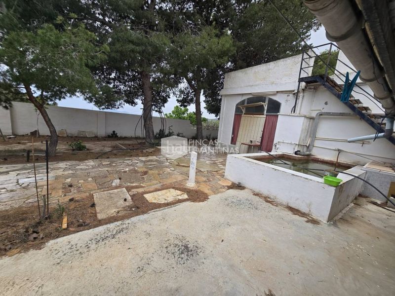 Foto 2c6bcbbf-e98f-452f-a1b1-c9d397e49665. Casa amb aparcament piscina a Monforte del Cid