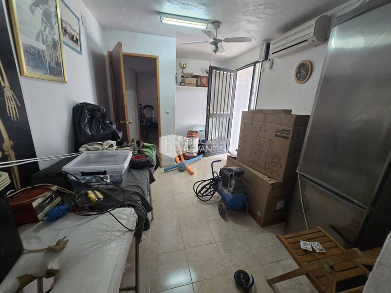 Foto 888fcad7-31b4-4b2e-873a-a962e3900acc. Casa amb aparcament piscina a Monforte del Cid