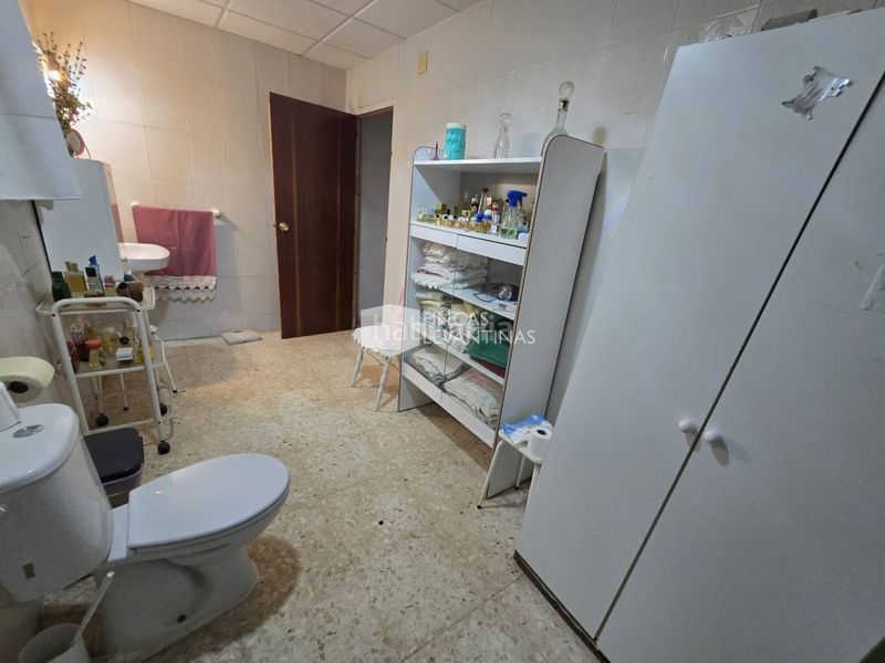 Foto 9c67c64f-c84b-4d6f-b25c-0c4eddde0474. Casa amb aparcament piscina a Monforte del Cid