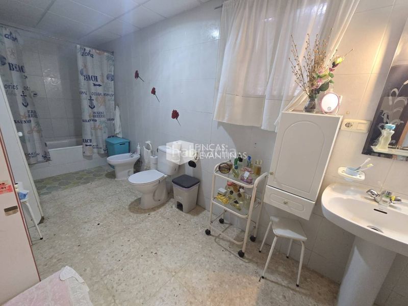 Foto b5953961-3318-400e-bc51-83b0dc6b8fbb. Casa amb aparcament piscina a Monforte del Cid