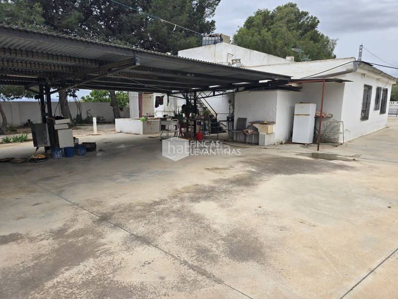 Foto d42c3d96-be92-4d7f-aaa4-ff9da69d6160. Casa amb aparcament piscina a Monforte del Cid