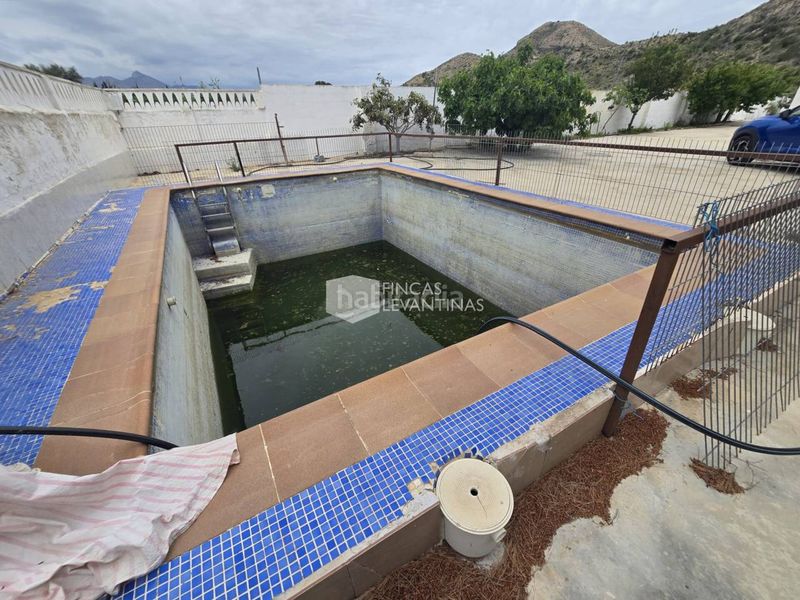 Foto 41946da0-5a9d-464f-af63-bd005474a6cd. Casa amb aparcament piscina a Novelda