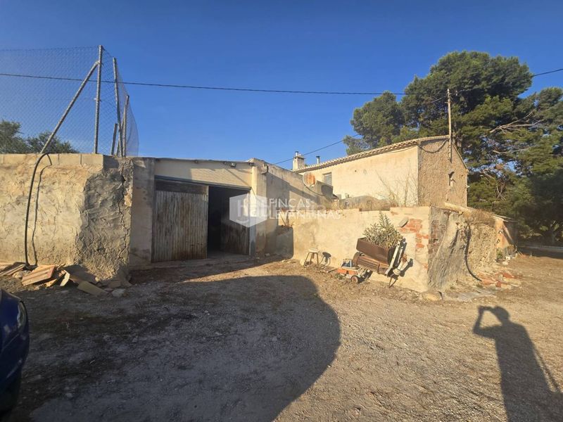 Foto 0802b205-8822-4c0e-bdec-6b7df00da5be. Casa amb piscina a Los Girasoles Sant Vicent del Raspeig