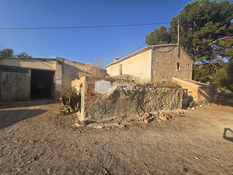 Foto 90fd7c8e-bd6a-4f4c-9aa1-da62e5a0d9fb. Casa amb piscina a Los Girasoles Sant Vicent del Raspeig