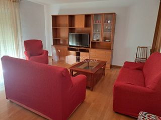 Miete Etagenwohnung in Centro. Se alquila amplio piso para estudiantes