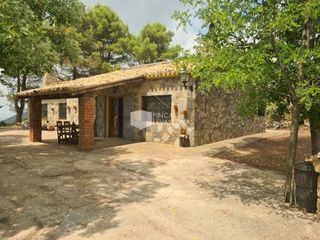 Casa a Finestrat Pueblo. Finca en confrides  font del abre