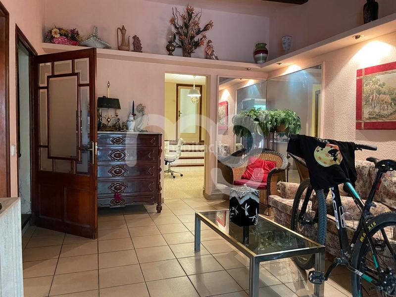 Foto cbd20e2f-0e4f-4438-9992-0f93ed42280d. Casa bifamiliare con parcheggio in Teià