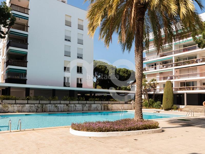 Foto 3fb8c756-6002-41a4-ad1c-ef4661e9556c. Àtic amb xemeneia calefacció aparcament piscina a Sant Andreu de Llavaneres