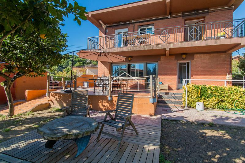 Foto 0109583f-c356-4aa5-80d1-1237b7092fa3. Chalet mit heizung parking in Teià