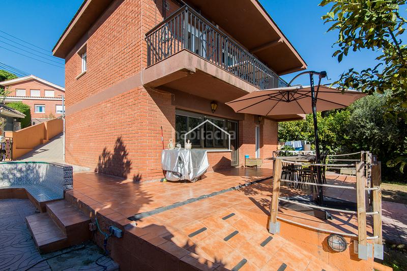 Foto 64b930d0-3e79-441e-add3-9f42ff6dc106. Chalet mit heizung parking in Teià