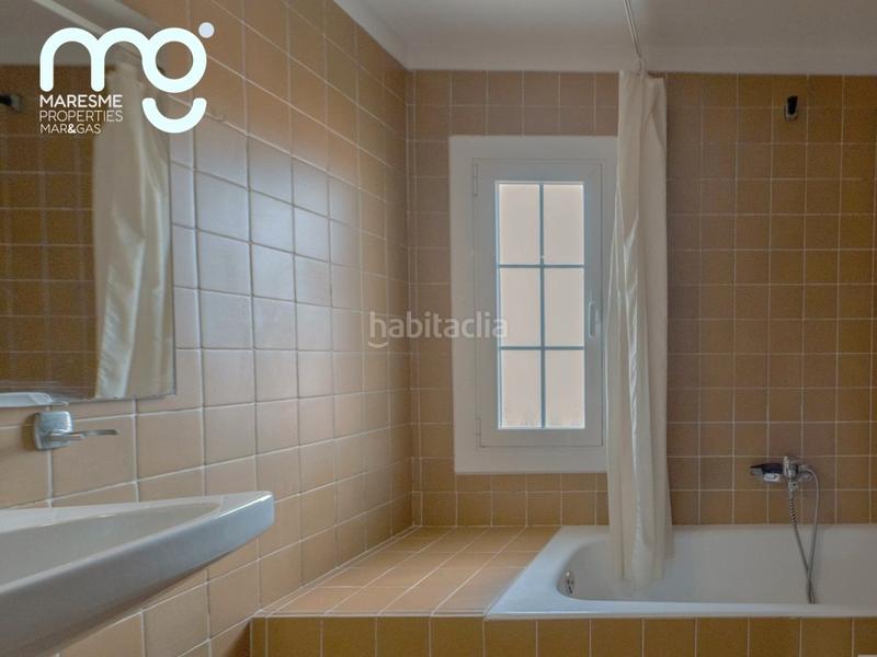 Foto aa1126f9-0a9b-451f-9fb1-d0b09bf3423d. Chalet con camino riscaldamento in Vilassar de Dalt