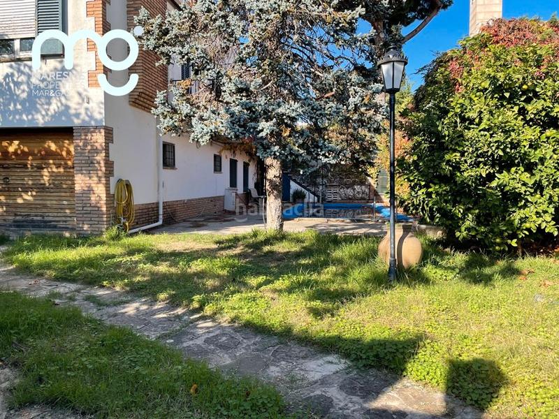 Foto 33c257bd-9b24-4d7e-8a05-06c2767a3d79. Chalet con camino riscaldamento parcheggio piscina in Cabrils