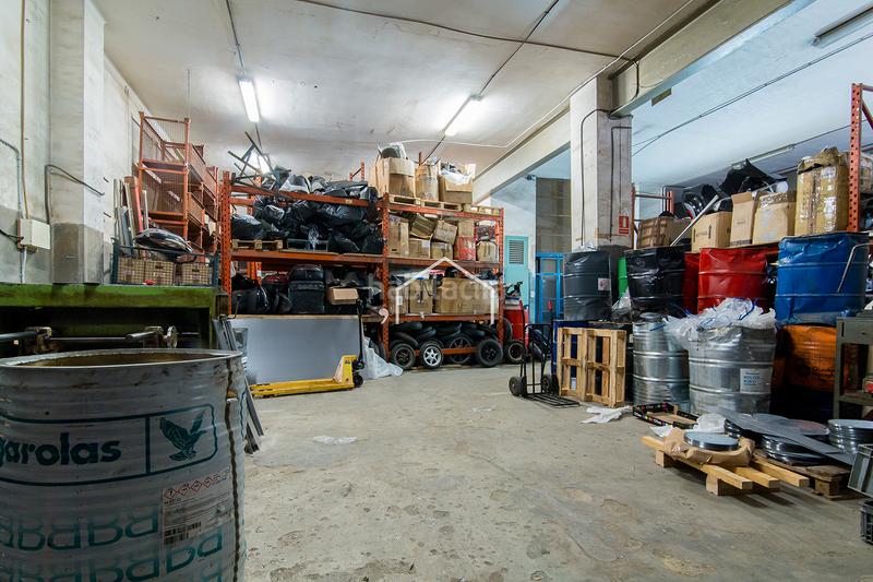 Foto 0abb0f89-6f8e-4d86-be16-b35c4c4dcfd3. Industrial building in Bon Pastor Barcelona