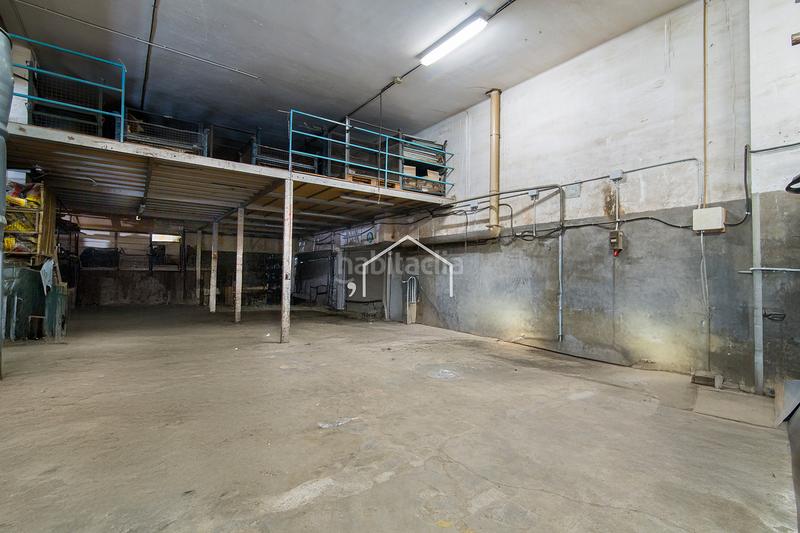 Foto 2b84a72e-f029-43f7-ab31-46240c91468b. Industrial building in Bon Pastor Barcelona