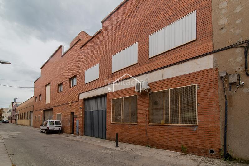 Foto 2f63ac3e-6bb0-426b-ad42-22b72327553d. Industrial building in Bon Pastor Barcelona