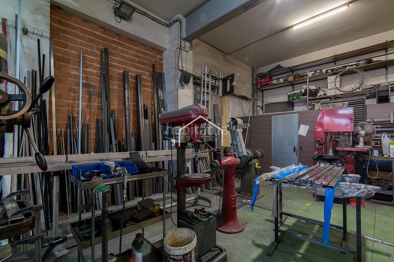 Foto 2ff18988-0955-40a5-bf82-e367c949593a. Industrial building in Bon Pastor Barcelona