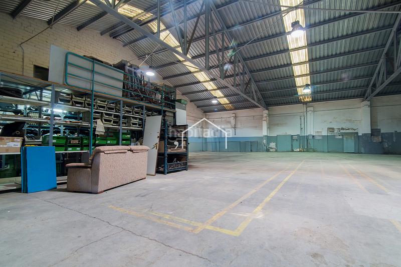 Foto 33496ff6-bc40-4227-92d2-2323d48d4c04. Industrial building in Bon Pastor Barcelona