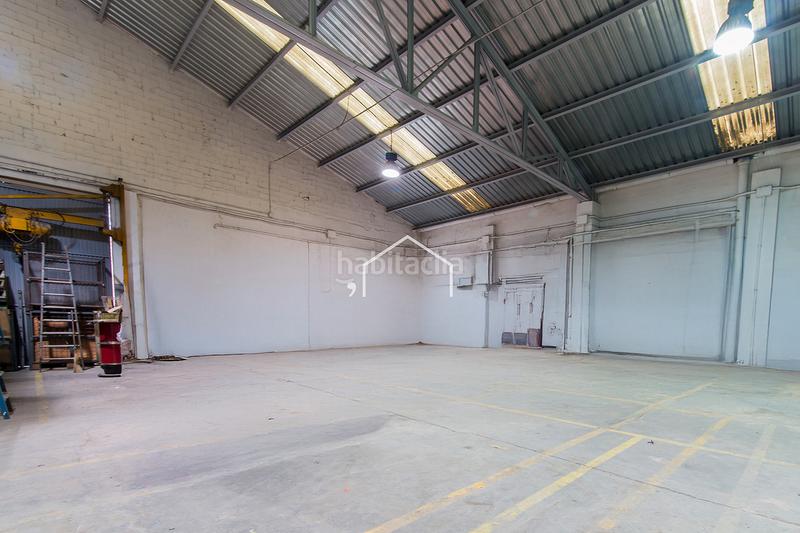 Foto 3c00252a-32f9-477d-bd00-f5776fc928b2. Industrial building in Bon Pastor Barcelona