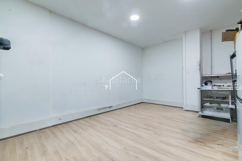 Foto 53631737-8286-47d9-a948-5a4f3ffd629d. Industrial building in Bon Pastor Barcelona