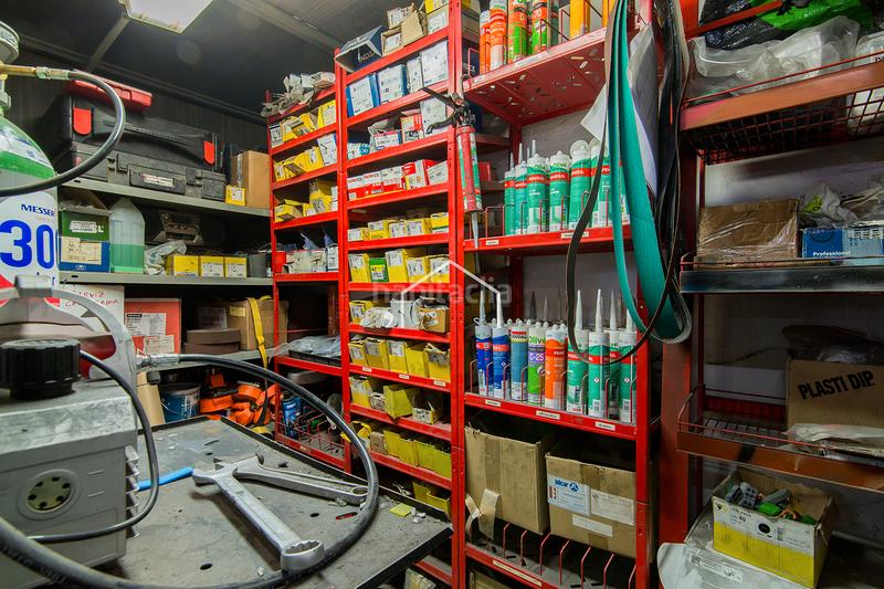 Foto 5b8ec86d-f8f6-4639-9d29-debc0744c725. Industrial building in Bon Pastor Barcelona