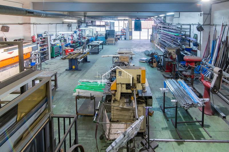 Foto 7052c148-9aca-4b65-a9c4-58752d26ef81. Industrial building in Bon Pastor Barcelona