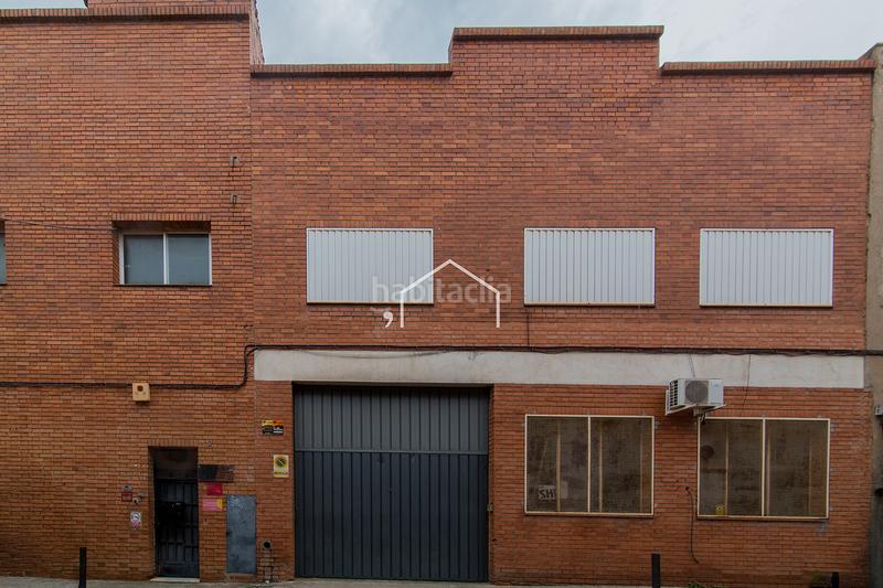 Foto 8ab1d4b2-946b-4b3e-8bb6-cf4140ef5c76. Industrial building in Bon Pastor Barcelona