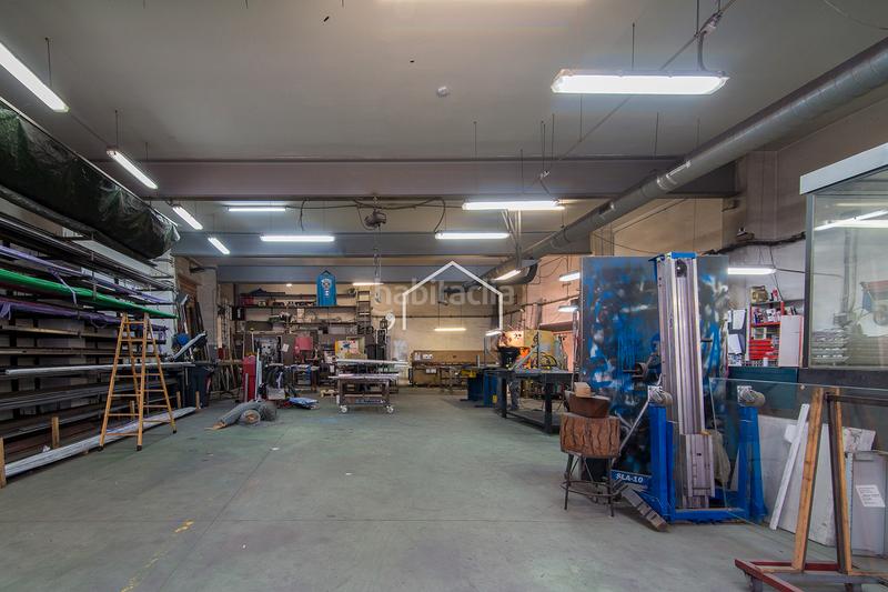 Foto bd2b5f4d-f4e9-48f0-8602-56fe24b6b451. Industrial building in Bon Pastor Barcelona