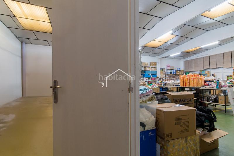 Foto c9013d4f-5e53-4cf8-bdc6-8a8ba178dcd0. Industrial building in Bon Pastor Barcelona