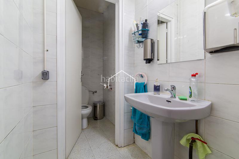 Foto f7ac51af-50df-4cae-aeba-ccda52623742. Industrial building in Bon Pastor Barcelona