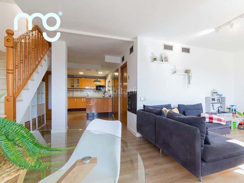 Foto 07c113f5-528e-4575-adb0-3fc3fe889c71. Dúplex amb calefacció aparcament a Centre Pineda de Mar