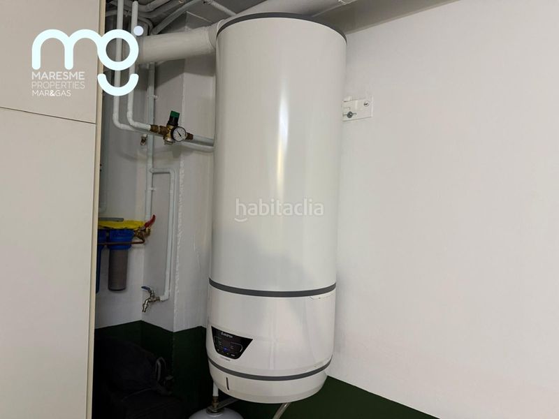Foto 50d5c8cc-b330-4361-b660-648f937f9006. Casa aparellada amb xemeneia calefacció aparcament piscina a Premià de Mar